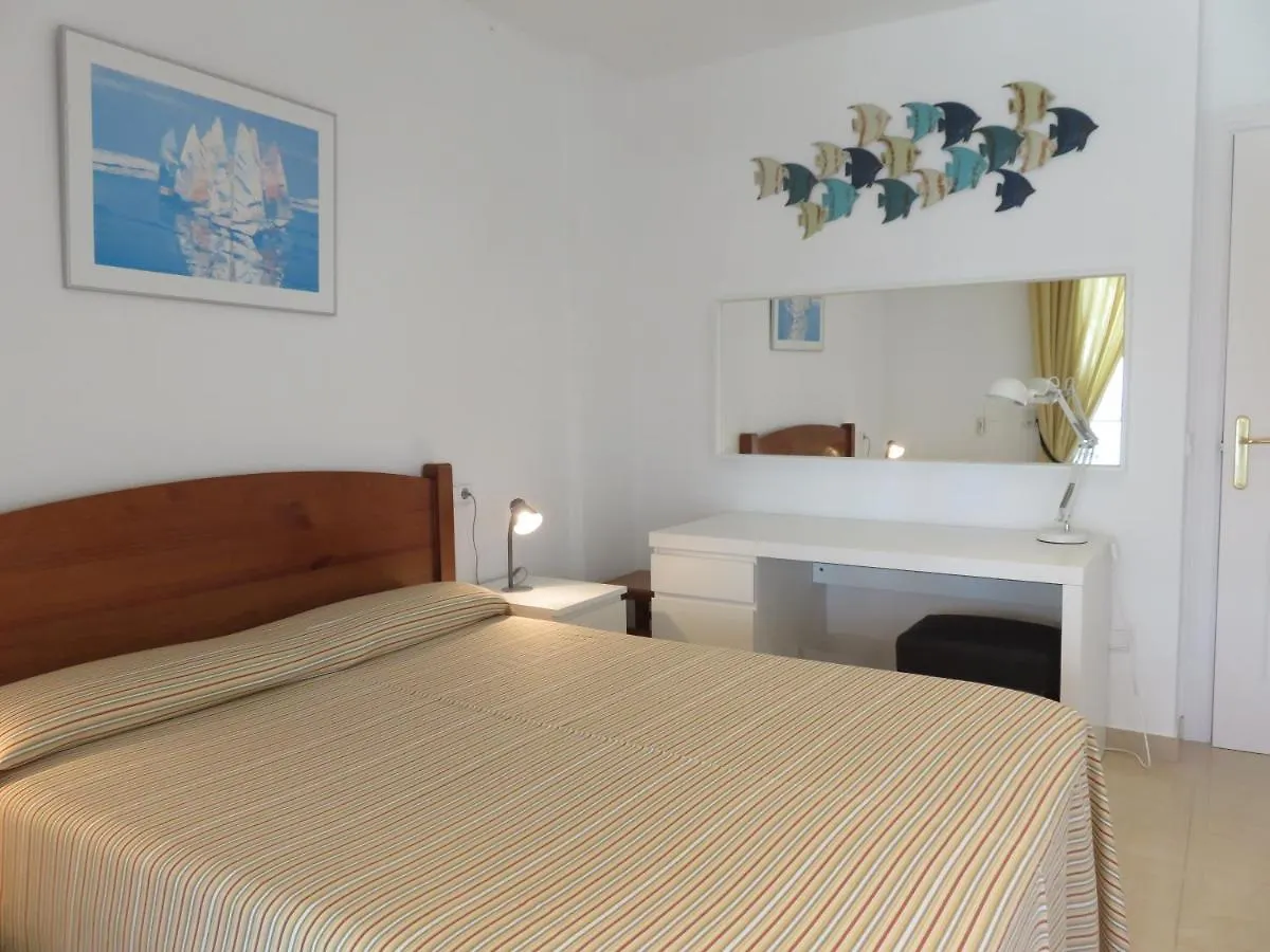 Apartamentos Las Brisas 레스타르티트