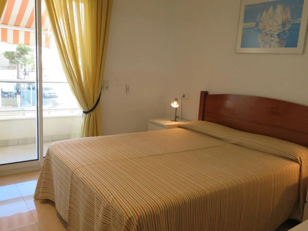 Apartamentos Las Brisas 레스타르티트 아파트