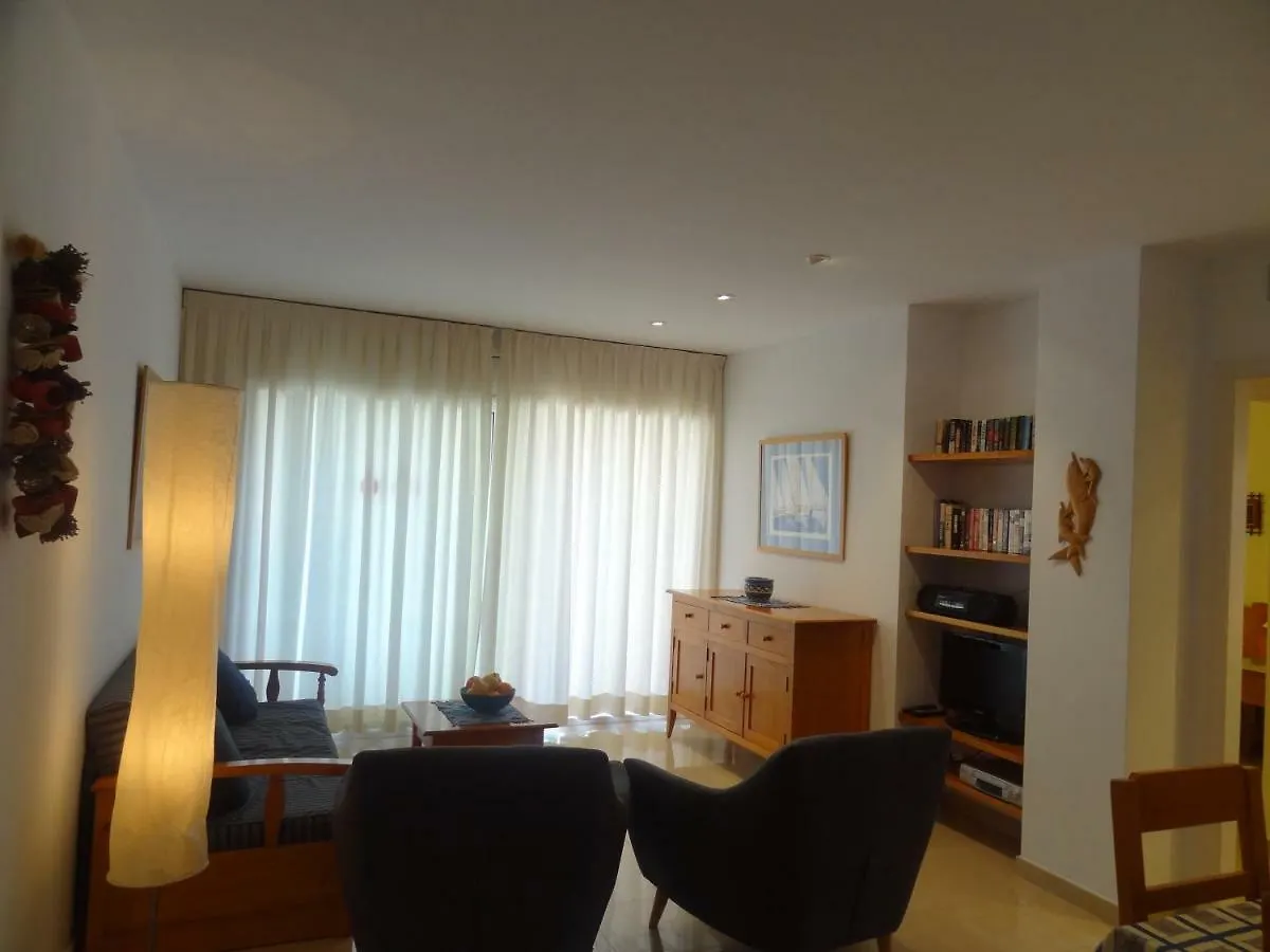 Apartamentos Las Brisas 레스타르티트